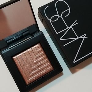 NARS Dual Intensity Eyeshadow in Himalia